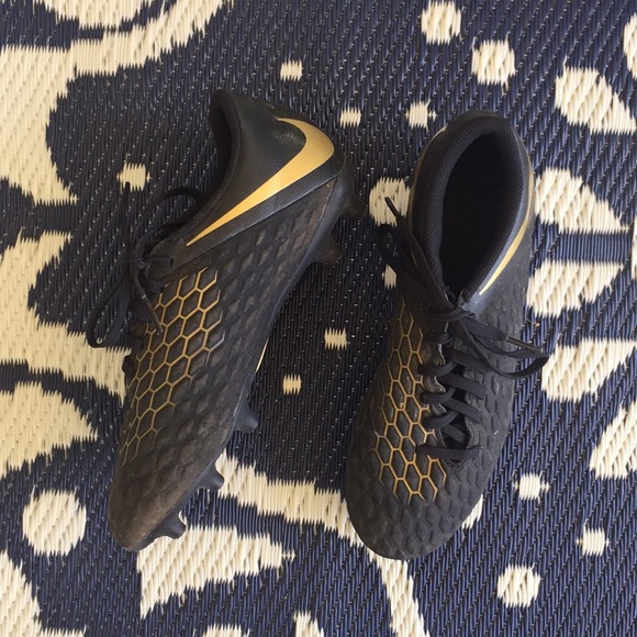 nike hypervenom 39